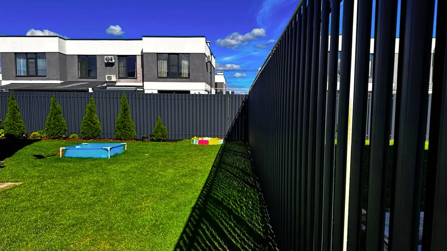 Фото 1 Штакетник Фигурный RAL7024 МАТТЕ Серый Графит матовый двусторонний