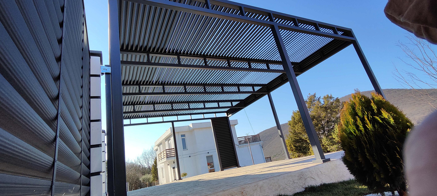 Забор-жалюзи + Пергола из ламелей Еврожалюзи